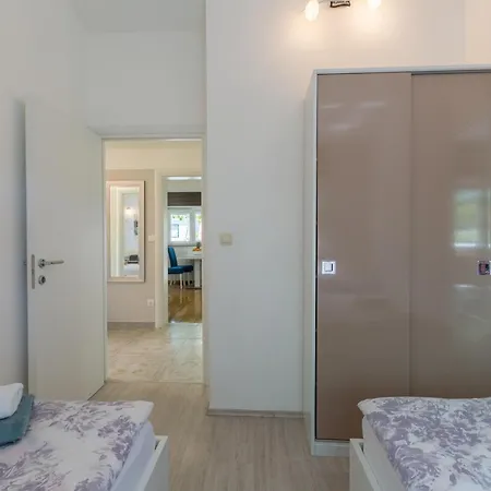 2 Bedroom Beautiful In