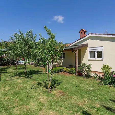 2 Bedroom Beautiful In * Pula