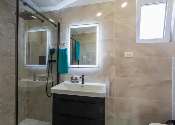 Prázdninový dům 2 Bedroom Beautiful In *