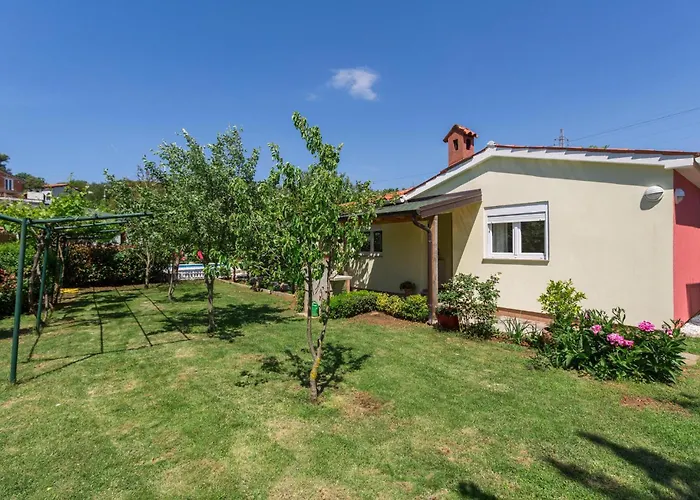 2 Bedroom Beautiful In * Pula