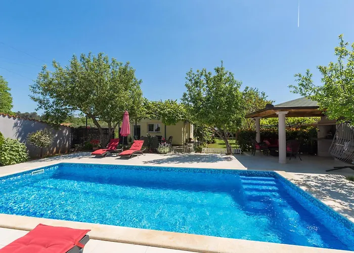 2 Bedroom Beautiful In